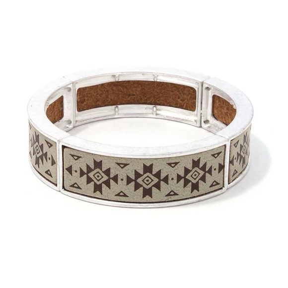 Shannel’s Closet Jewelry - Aztec Pattern Metal Stretch Bracelet